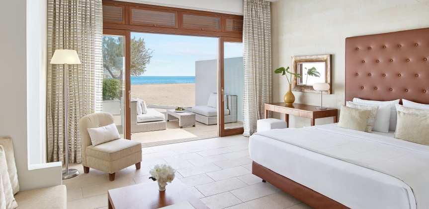 2-creta-beach-villa-with-private-pool-bedroom-in-heraklion-crete
